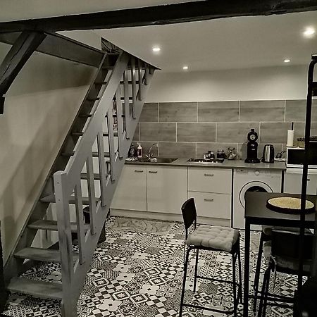 Maison Diana A 400 Metres A Pieds De L'Aeroport Tille Ngoại thất bức ảnh